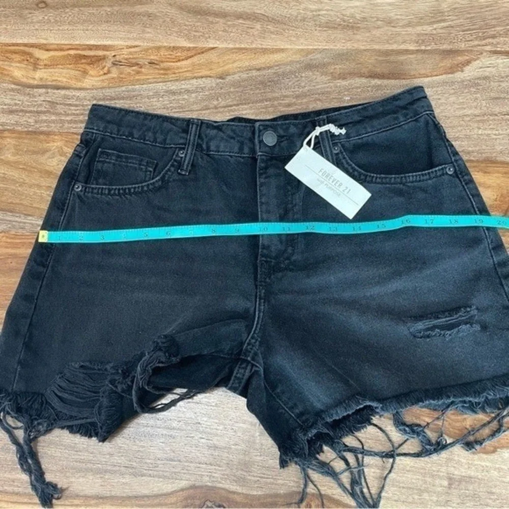 FOREVER‎ 21 Women Black Distressed Cutoff Denim Shorts Size 28 NWT